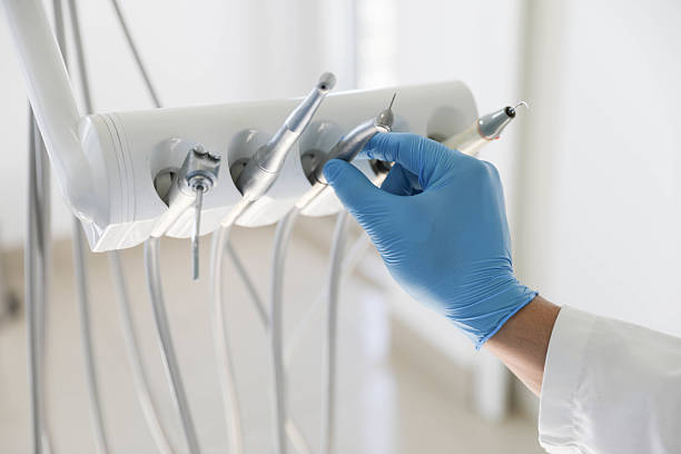 Professional Wisdom Tooth Removal technician working in Osceola County County, MI